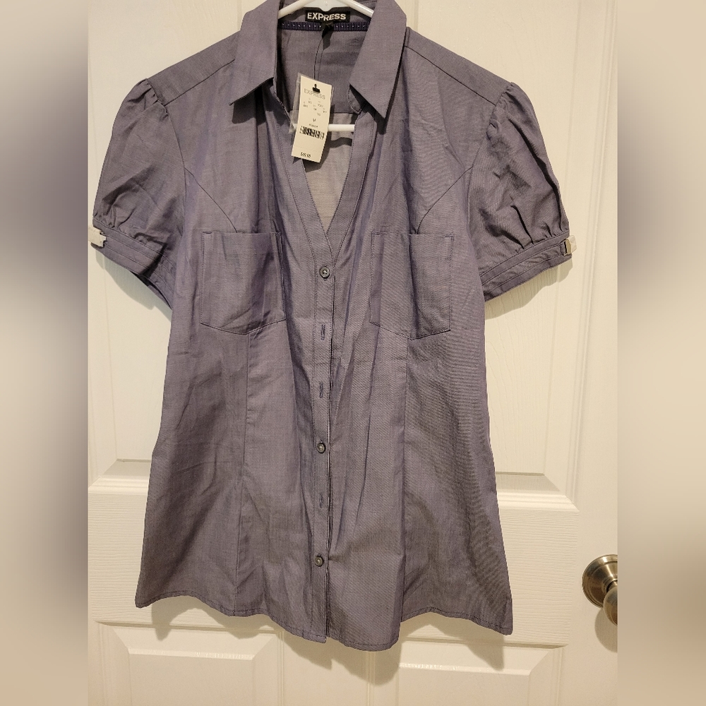 *NWT* Women's Express Buttonup Blouse size medium